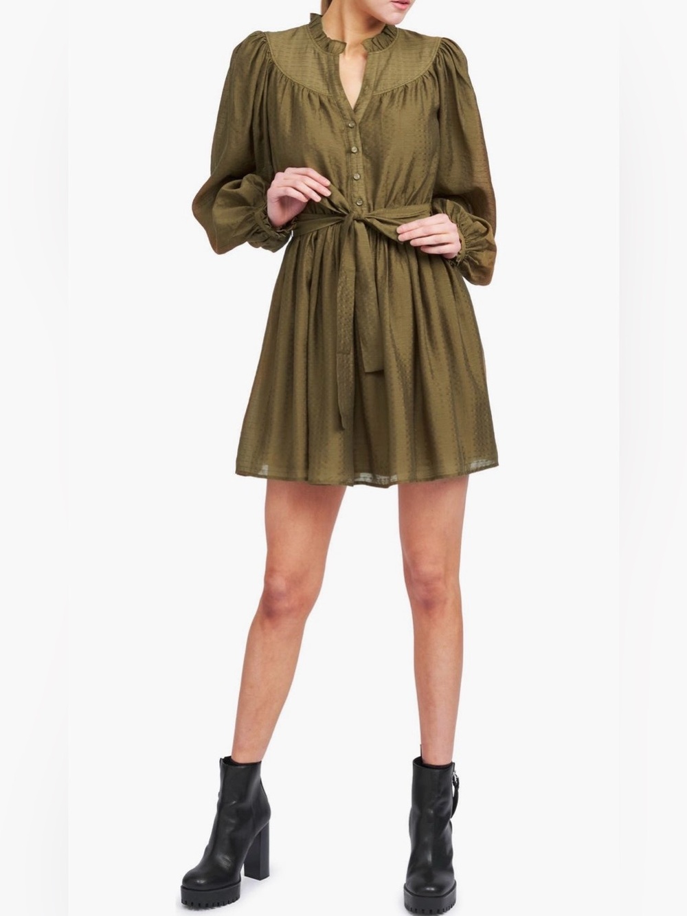 ❤️ En Saison Bree Olive mini dress.